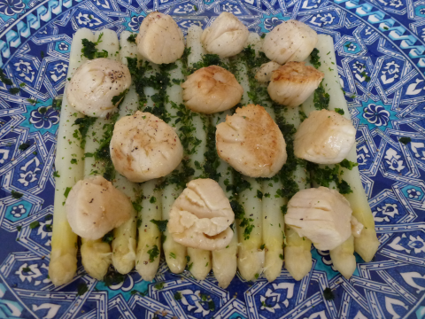 Asperges met coquilles